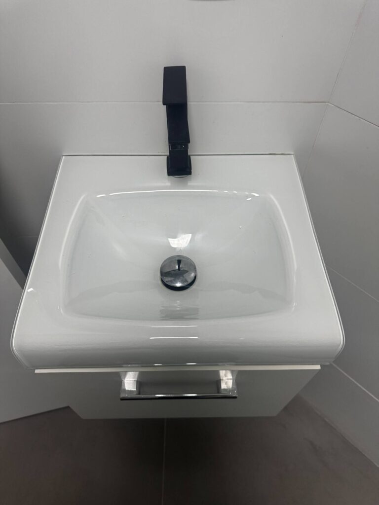 8acc40e7-6d5d-4a10-8796-5439e8998c02